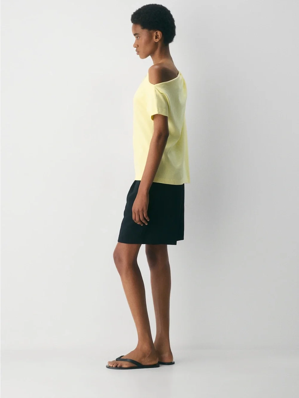 NWT Aritizia Babaton InterLock Cotton Script Top, lemonade, XS - Picture 5 of 10